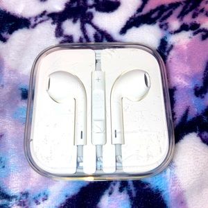 Apple Earphones NEW